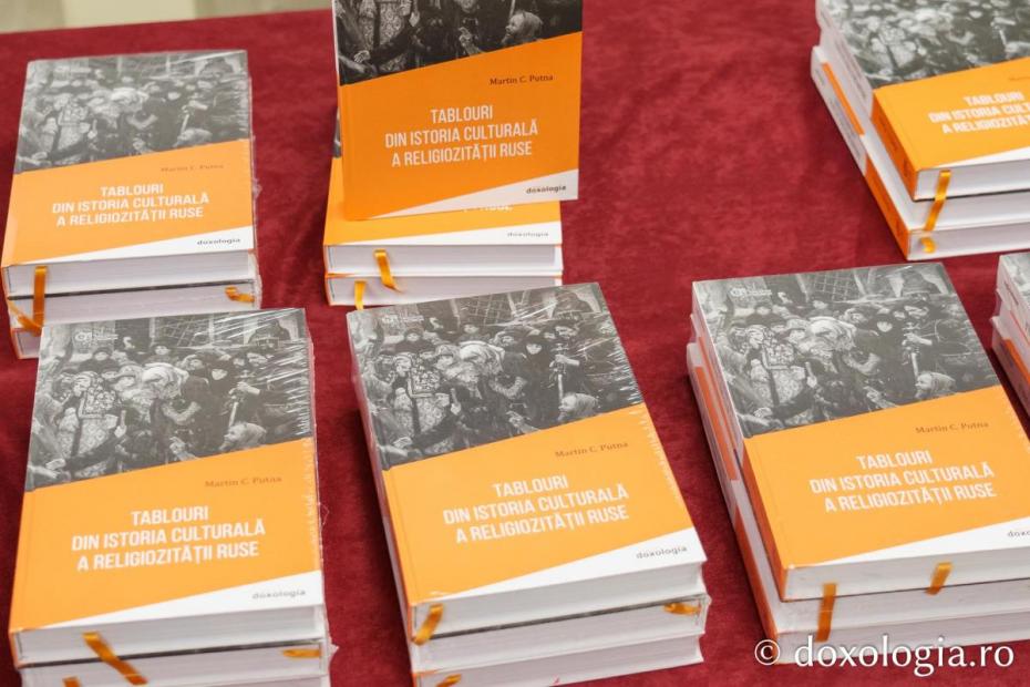 Cartea „Tablouri din istoria culturală a religiozității ruse” a fost lansată la Iași / Foto: Mihail Vrăjitoru