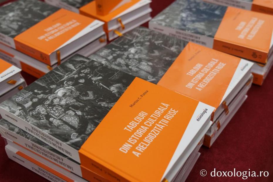 Cartea „Tablouri din istoria culturală a religiozității ruse” a fost lansată la Iași / Foto: Mihail Vrăjitoru