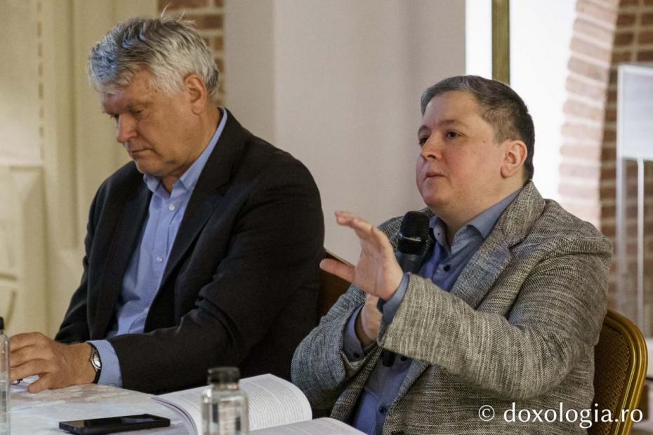 Cartea „Tablouri din istoria culturală a religiozității ruse” a fost lansată la Iași / Foto: Mihail Vrăjitoru