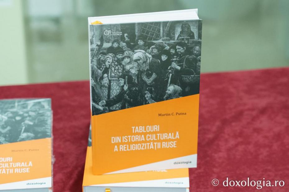 Cartea „Tablouri din istoria culturală a religiozității ruse” a fost lansată la Iași / Foto: Mihail Vrăjitoru